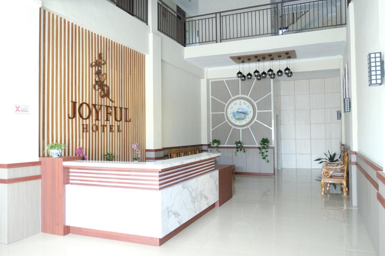 Joyful Hotel Tanjung Pandan Exterior foto